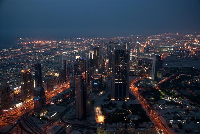 Udsigten fra Burj Khalifa lige efter at solen er gået ned